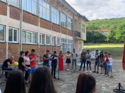 Весела ваканция, мили ученици! На добър час!  - Изображение 3