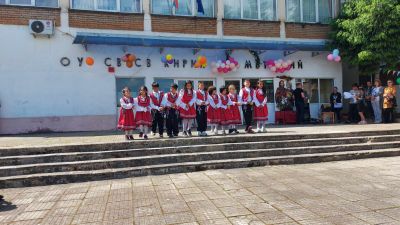 24 май - Ден за преклонение, честване на духа и силата на знанието, тържествен ден за ОУ "Св. св. Кирил и Методий" - Изображение 8